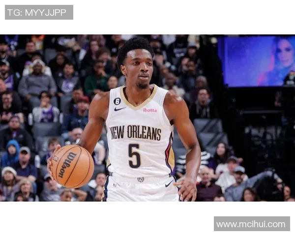 赫伯特琼斯的篮球之路与成就探索：从新秀到明星的蜕变旅程