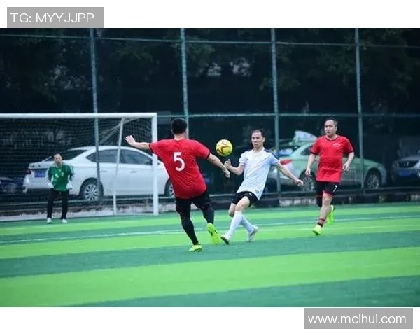 芝加哥联队迎战雷湾寒流展现足球激情与团队精神的巅峰对决